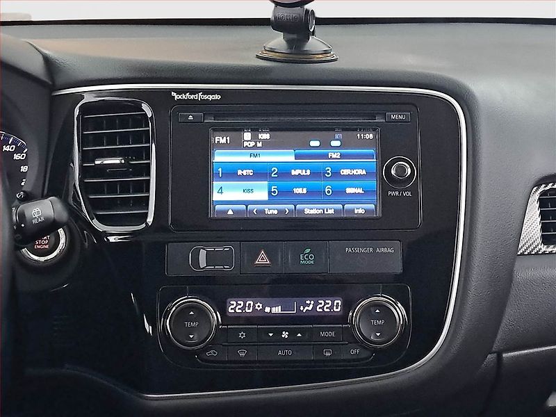 Mitsubishi Outlander (2016) 2.2 DI-D, 4X4, 7 míst, ČR - fotka 12 z 20