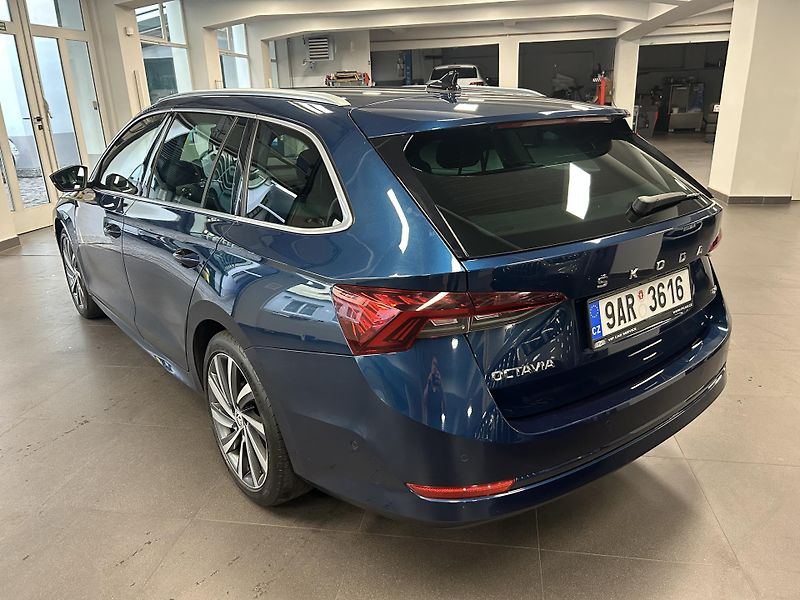 Škoda Octavia (2023) 2.0TDi DSG 4x4 Styl LED HUD TZ - fotka 3 z 34