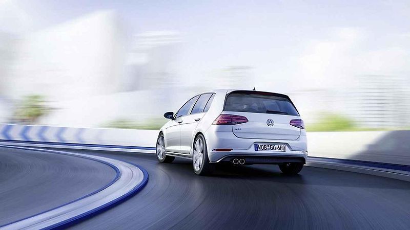 Volkswagen Golf GTI Performance.