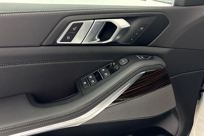 BMW X5 xDrive30d - fotka 12 z 18