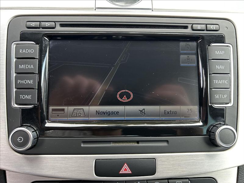 Volkswagen Passat 2,0 TDi 125kW DSG 4x4  Tažné - fotka 19 z 50