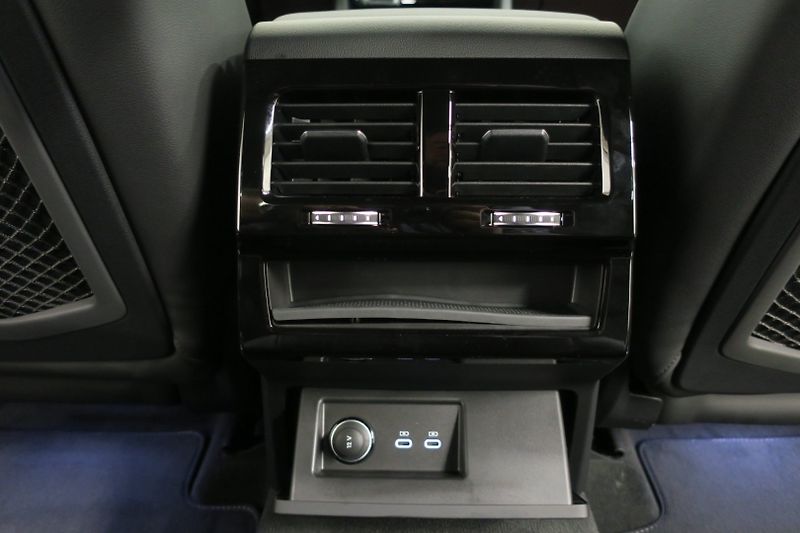 Volkswagen Touareg (2024) R-Line 3,0TDI 210kW Nez. top. - fotka 39 z 42