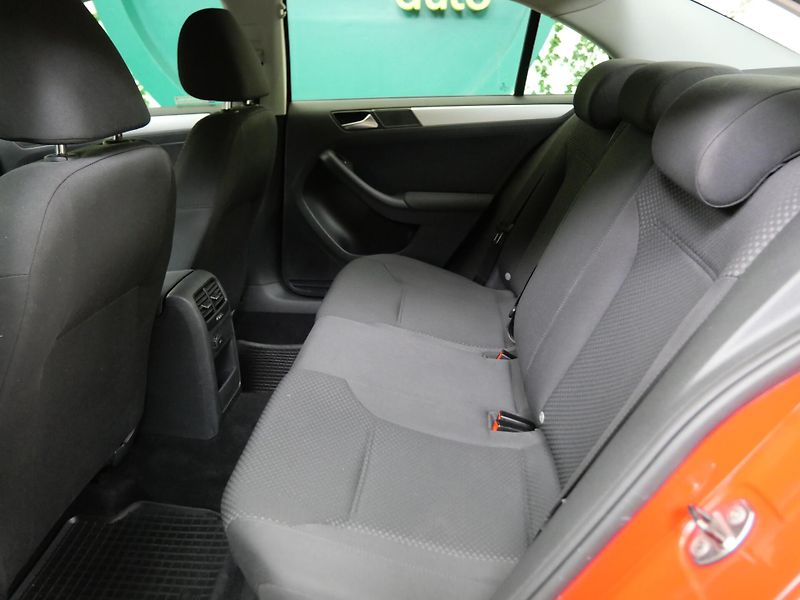 Volkswagen Jetta - fotka 20 z 21