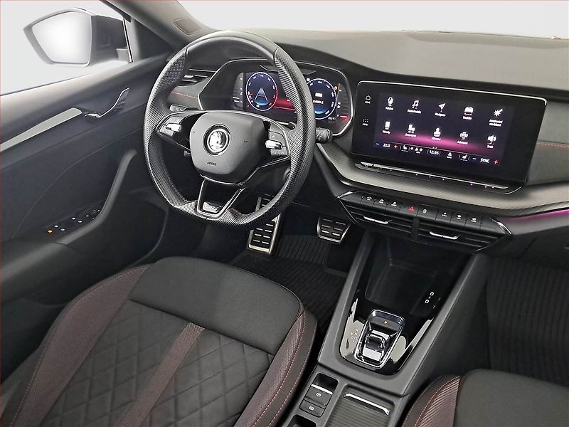 Škoda Octavia (2022) RS 2.0 TSI - fotka 7 z 25