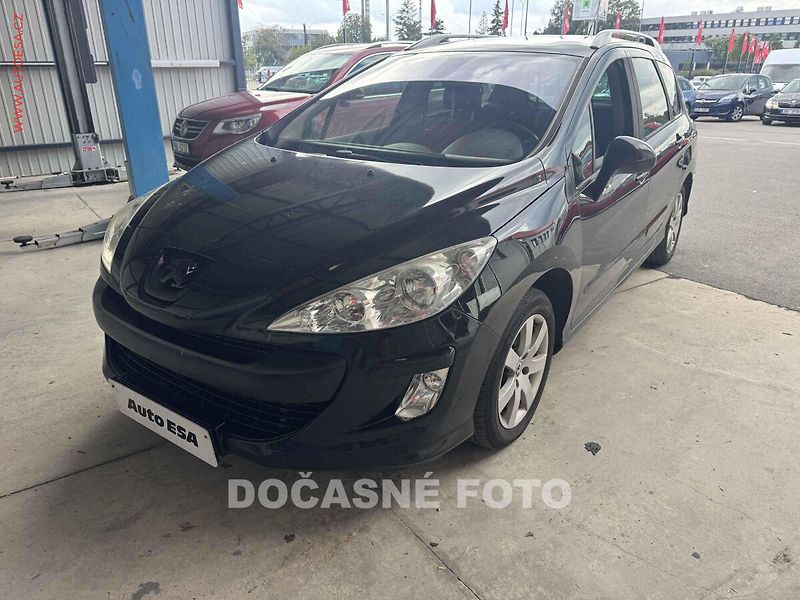 Peugeot 308 (2008) 1.6 HDi, panorama, autoAC - fotka 1 z 3