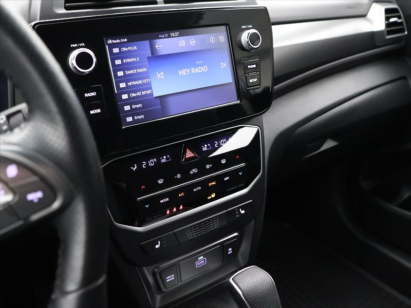 SsangYong Tivoli Grand 1,5 T-GDI Aut. CZ Style - fotka 18 z 30