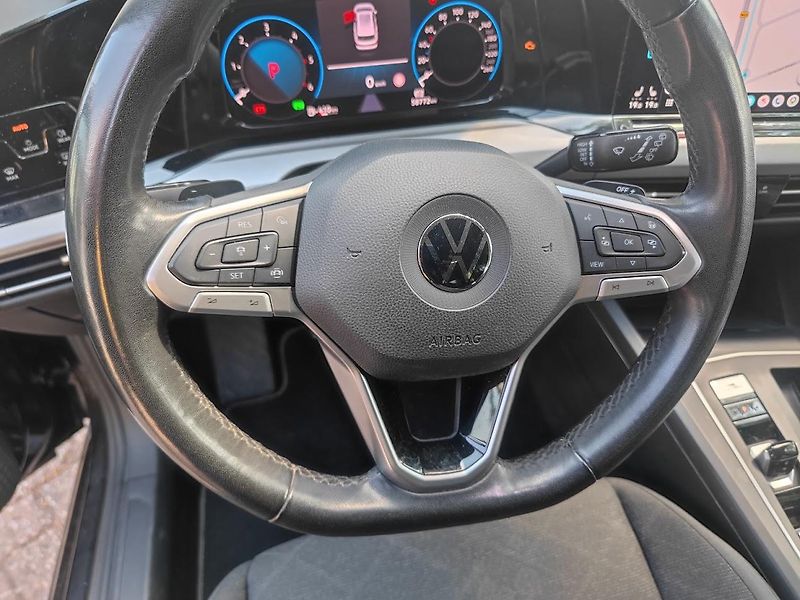 Volkswagen Golf (2022) golf 8 combi - fotka 16 z 24