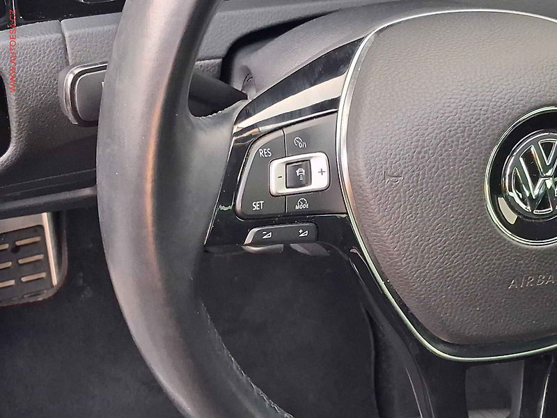Volkswagen Golf (2018) 1.5 TSi, Sound, kamera - fotka 13 z 18