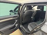 Volkswagen Passat 2,0 R-LINE DSG 4X4 VC DCC PANO - náhled 36