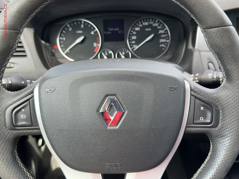 Renault Laguna (2010) 2.0d, ČR, Navi, xenon - fotka 12 z 19