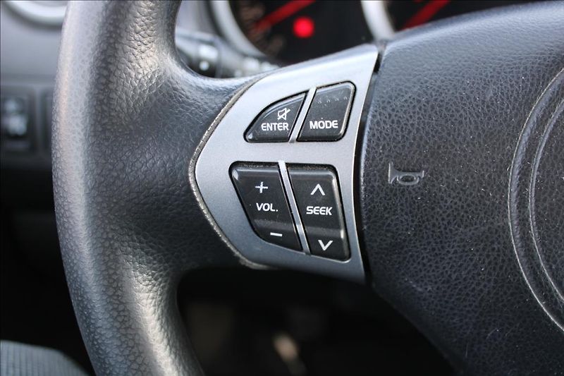 Suzuki Grand Vitara 2,0 i + LPG  LPG,4 x 4,TAŽNÉ - fotka 22 z 27