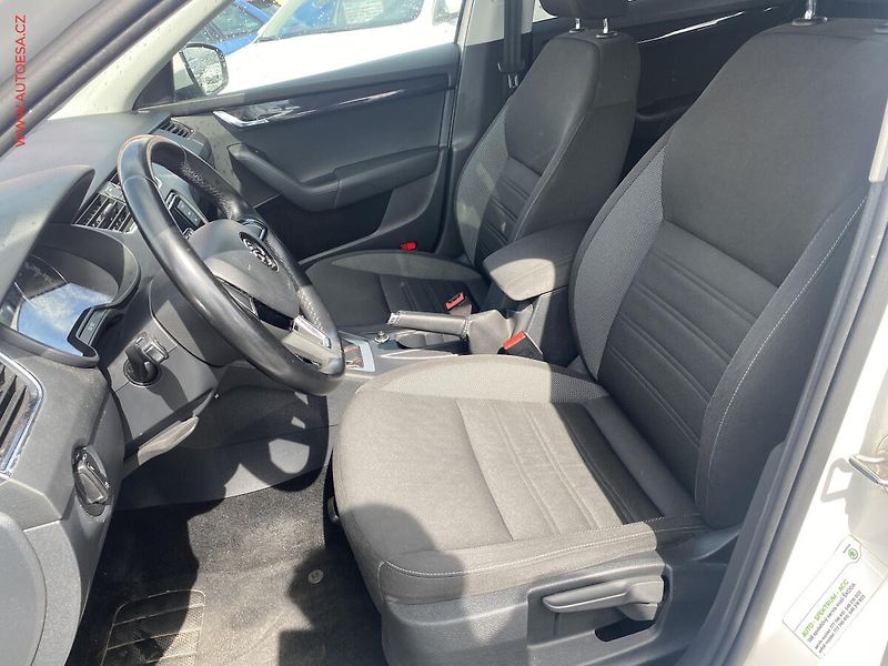 Škoda Octavia (2018) 2.0 TDi, ČR, AC, temp. - fotka 9 z 14