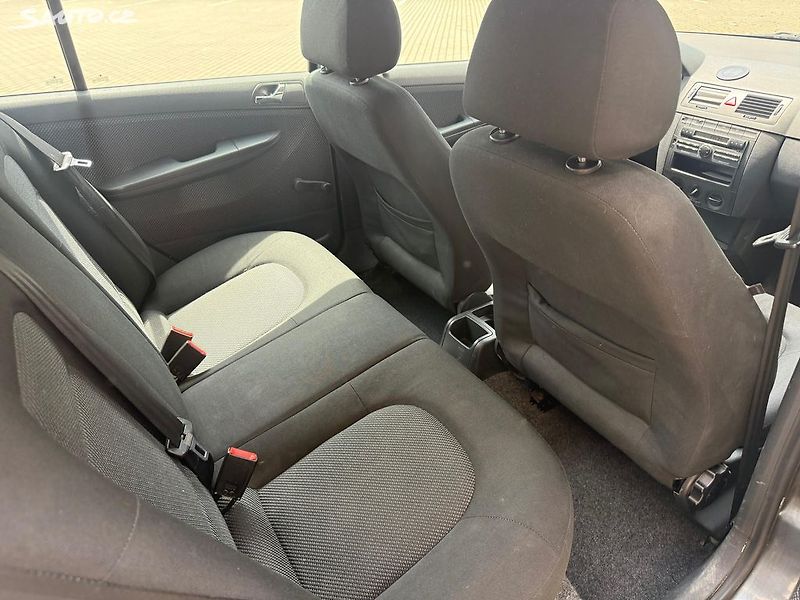 Škoda Fabia (2006) 1.4TDI, 59kw Nová STK - fotka 11 z 20