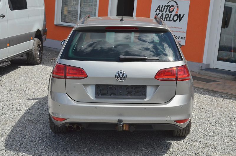 Volkswagen Golf (2014) 2.0 TDi 110kW DSG Comfortline - fotka 5 z 43