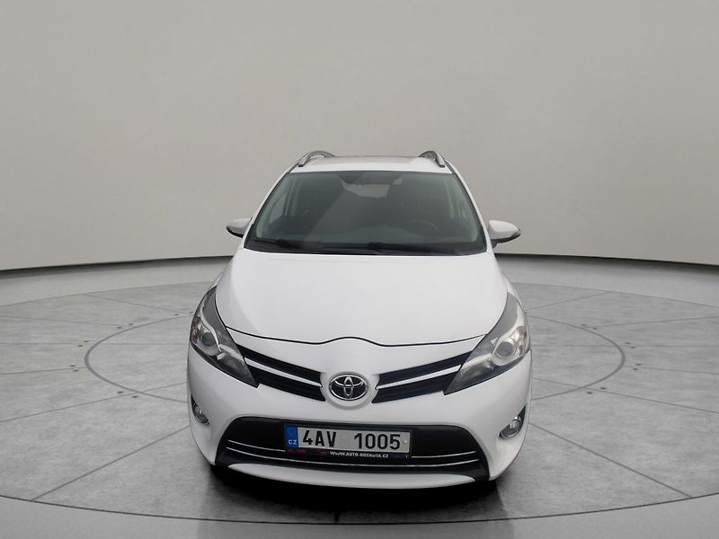 Toyota Verso 1,6 D4D 82kW Nové v ČR! 2xkola - fotka 3 z 30
