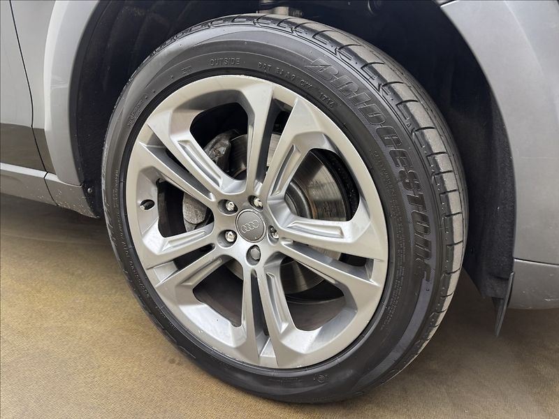 Audi Q5 3,0 4X4 EXCLUSIVE ROZVODY APOD - fotka 46 z 55