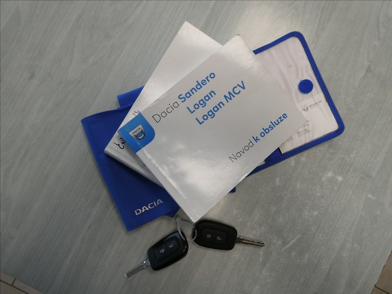 Dacia Sandero 1,0 SCe 54kW serviska, ČR - fotka 37 z 40
