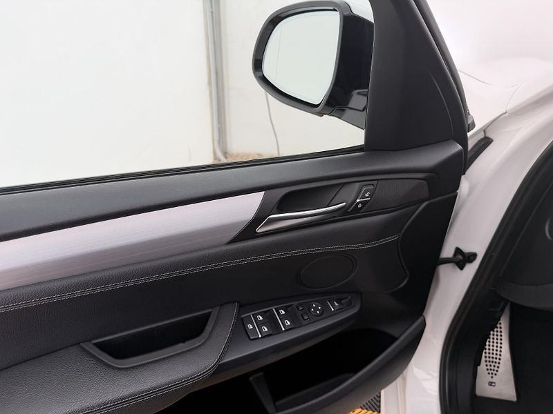 BMW X3 3.0d*190kw*4x4*M-Packet*Pano* - fotka 10 z 44