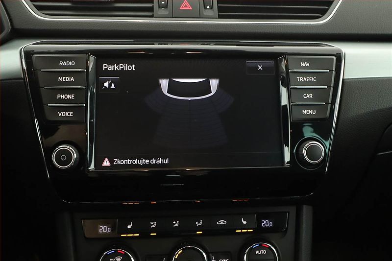 Škoda Superb (2016) Comfort 2.0 TDI, Automat, Navi - fotka 13 z 19