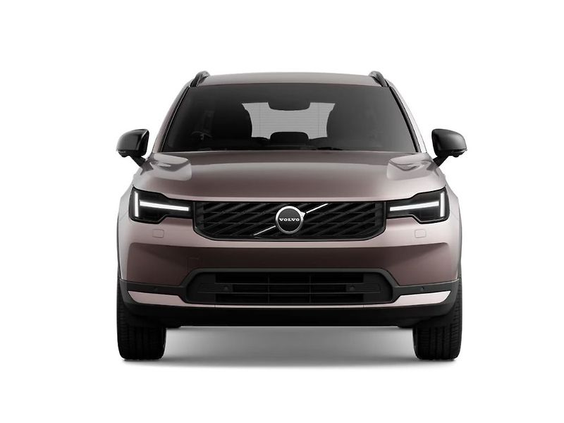 Volvo XC40 PLUS B3 FWD 120kW - fotka 2 z 11