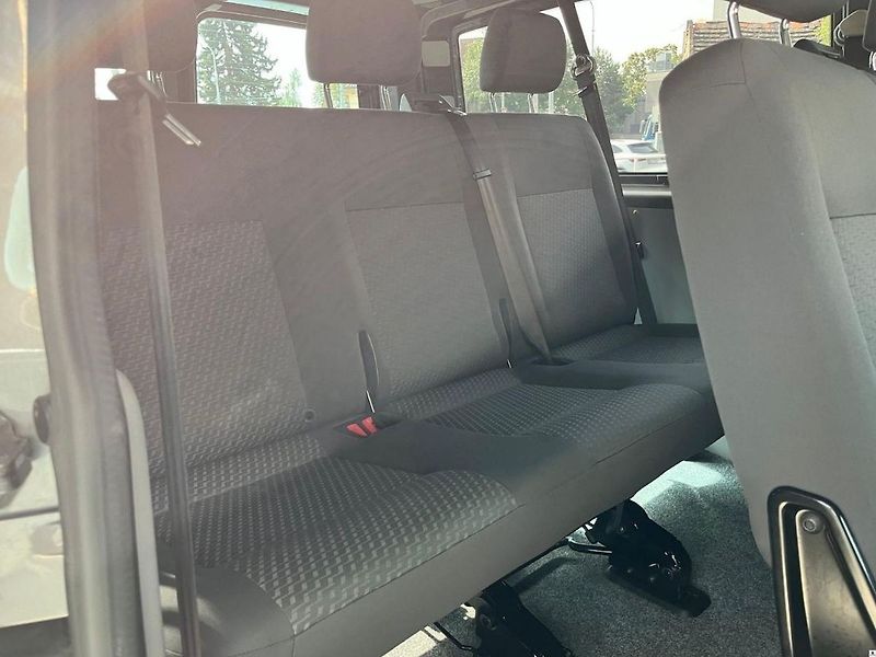 Volkswagen Transporter 2.0TDI/103kW2010/CZ/8MÍST/1.MA - fotka 29 z 59
