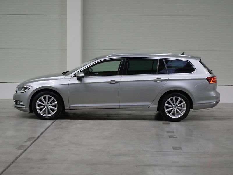 Volkswagen Passat - fotka 3 z 25