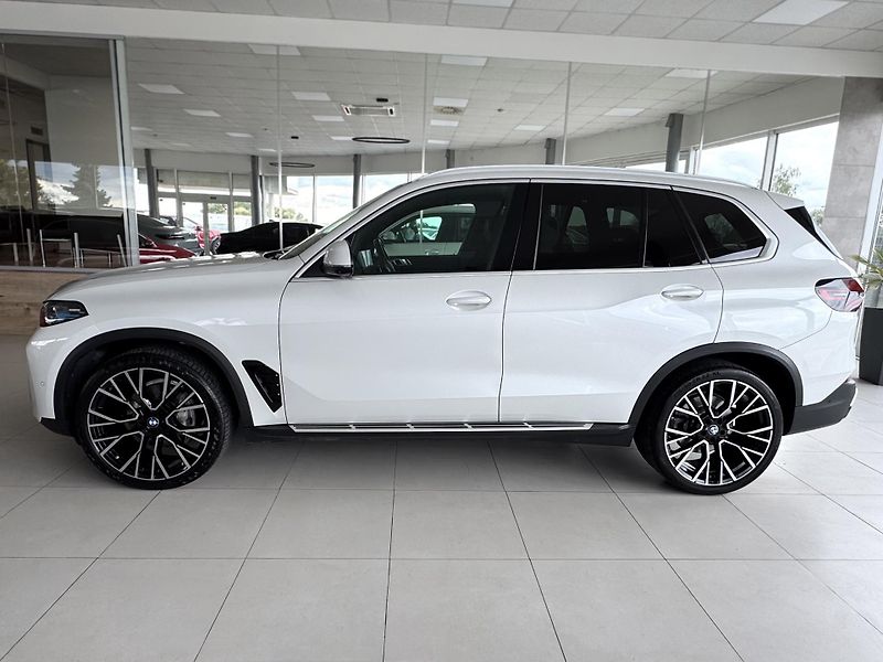 BMW X5 40i xDrive*280kW*Laser*Panoram - fotka 8 z 45