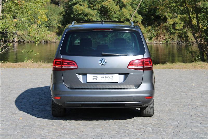 Volkswagen Sharan 2.0 TDI / 135kW / DSG / SOUND - fotka 5 z 49