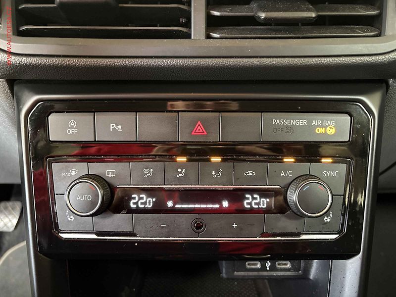 Volkswagen T-Cross (2021) 1.0 TSi, navi, autoAC - fotka 15 z 16