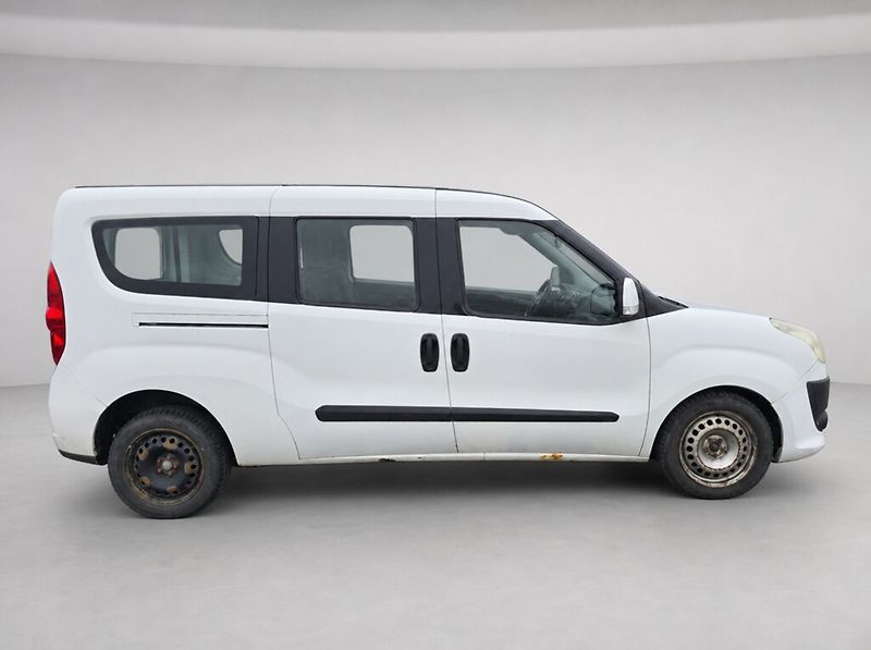 Fiat Dobló (2011) 1.6 JTD 77KW Maxi - fotka 8 z 21