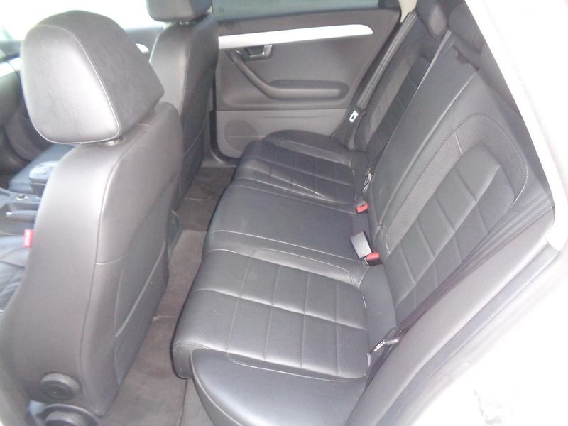 Seat Exeo 2,0 TDI - fotka 12 z 17