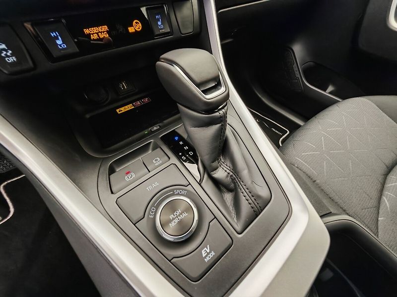 Toyota RAV4 2.5 Comfort Style 4x4 - fotka 35 z 38