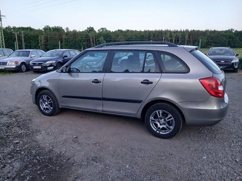 Škoda Fabia 1.2 TSI, facelift - fotka 14 z 33