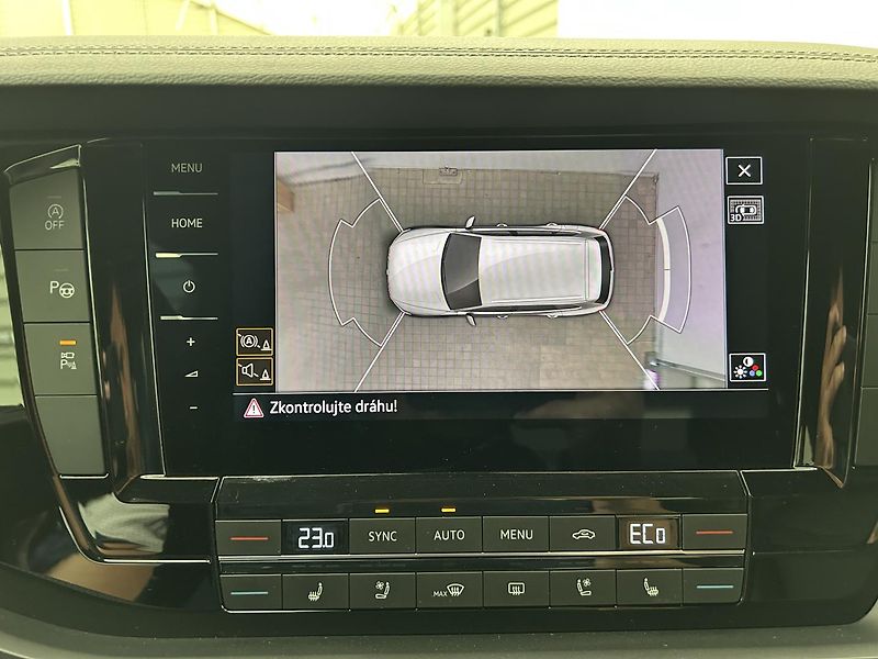 Volkswagen Touareg 3.0 TDi 4x4 R-Line - fotka 14 z 29