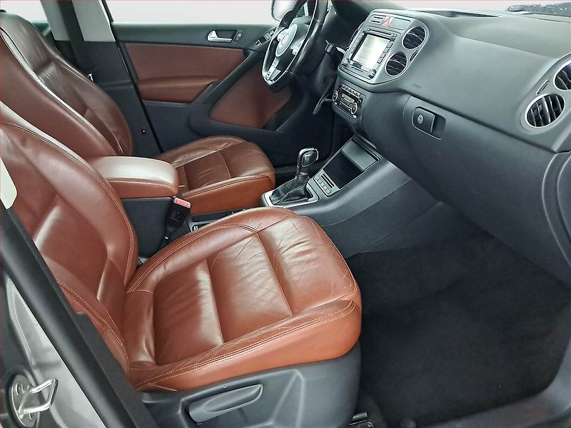 Volkswagen Tiguan (2011) R-Line 2.0 TSI, 4X4, Automat - fotka 9 z 22