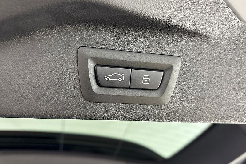 BMW X7 xDrive40d - fotka 12 z 29