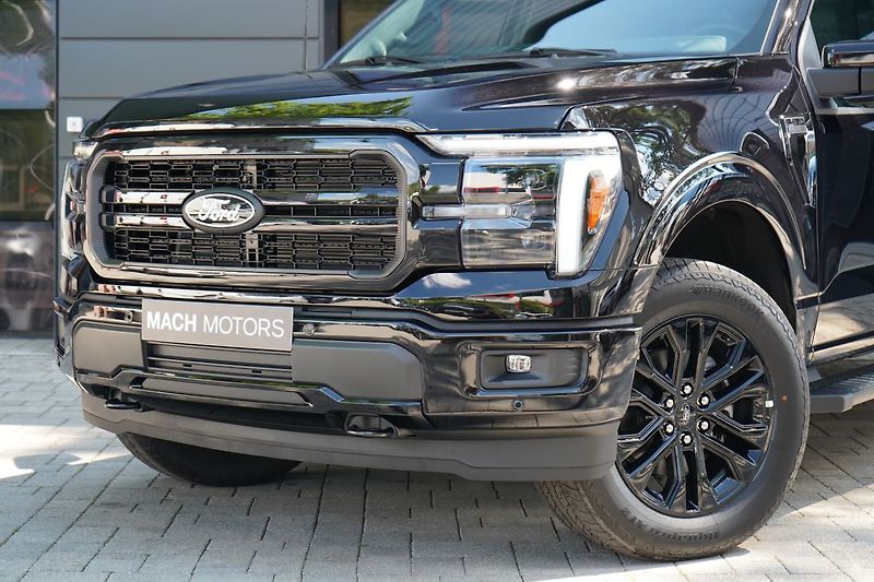 Ford F-150 (2026) Lariat 5,0 298 kW - fotka 2 z 56