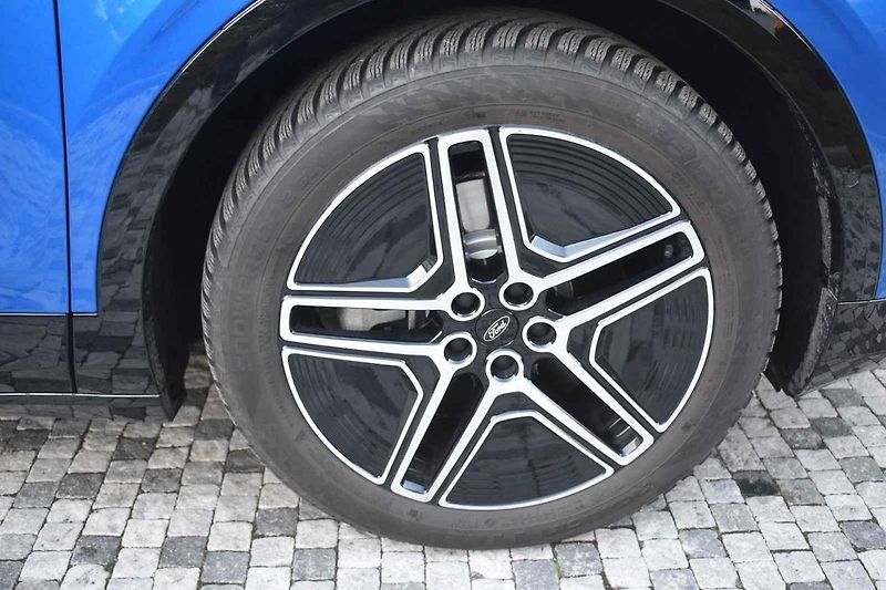 Ford Capri má dostatečný dojezd na to, aby nemusel sloužit jen ve městě