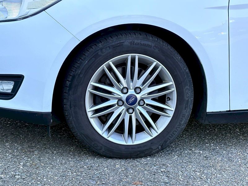 Ford Focus (2015) Combi 1.5 EcoBoost  / 110 kW / - fotka 14 z 22