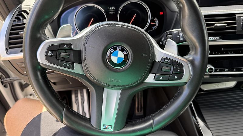 BMW X3 (2019) BMW X3 xDrive 20d po 1.majitel - fotka 22 z 37