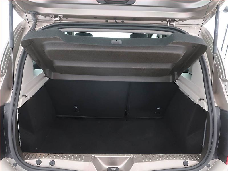 Dacia Sandero (2013) 1.2 16V - fotka 11 z 12