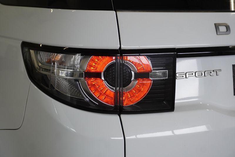 Land Rover Discovery Sport 2.0D 177kW 4x4 AUTOMAT - fotka 9 z 29