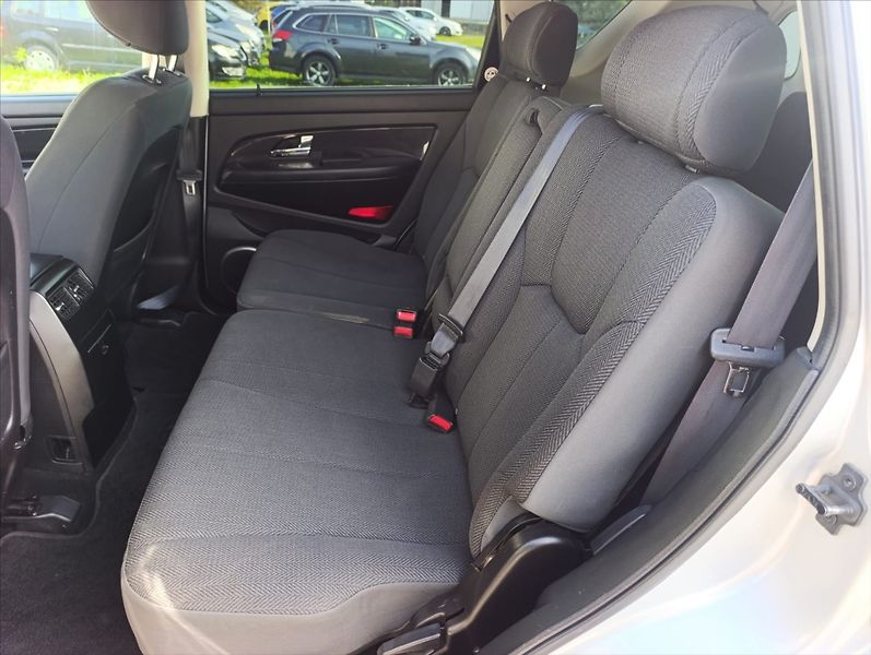 SsangYong Rexton 2,0 RX200 7MÍST TEMPOMAT - fotka 20 z 31