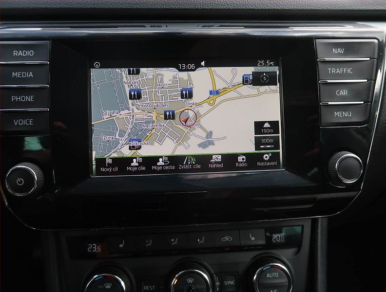 Škoda Superb (2015) Ambition 2.0 TDI, Serv.kniha - fotka 13 z 23