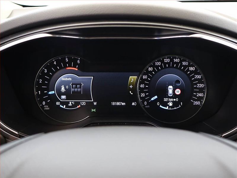 Ford Mondeo (2015) Titanium 2.0 TDCI, ČR,1.maj - fotka 9 z 19