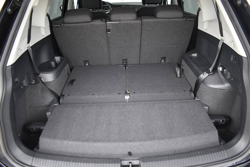 Volkswagen Tiguan Allspace (2022) 2.0TDI 110kW DSG,7 míst,tažné - fotka 12 z 25