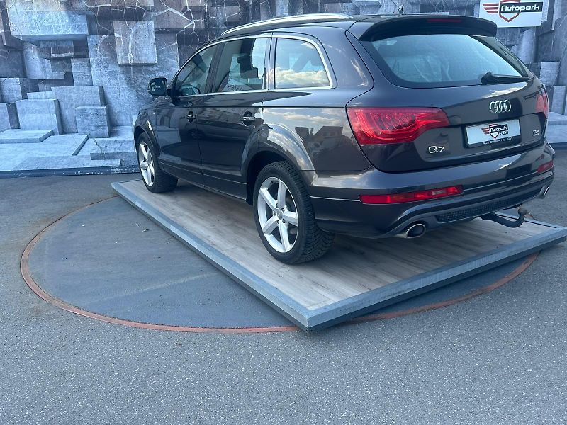Audi Q7 (2014) 3.0TDi, 180KW, S-LINE, VZDUCH - fotka 8 z 27