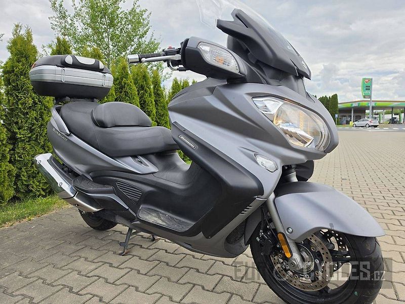 Suzuki Burgman 650 Executive (2014) ABS - fotka 4 z 17