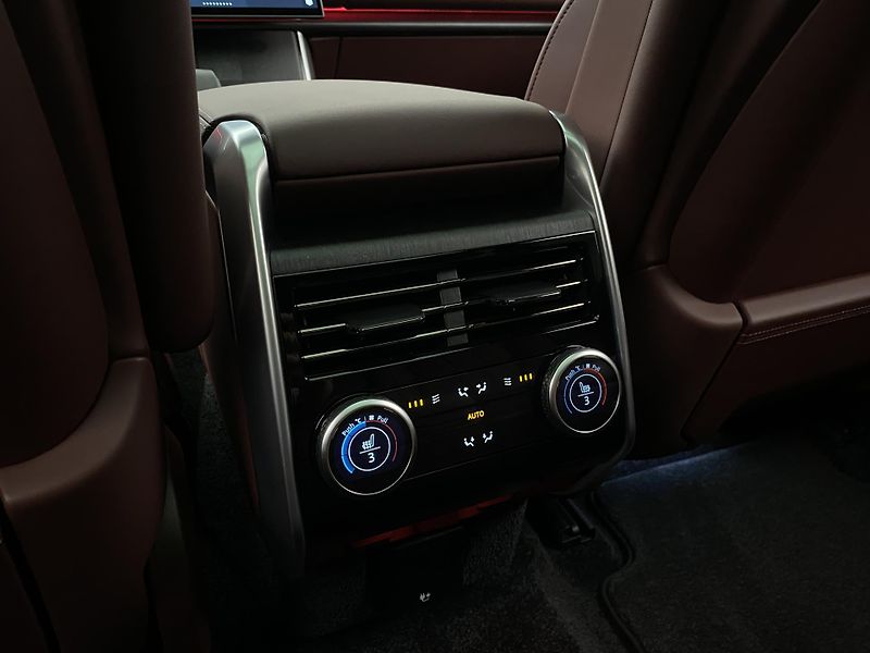 Land Rover Range Rover P550e AUTOBIOGRAPHY REZERVACE - fotka 80 z 83