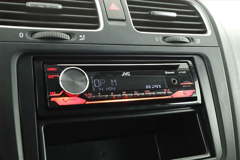 Volkswagen Golf (2010) 1.4 TSI, Tempomat - fotka 8 z 12